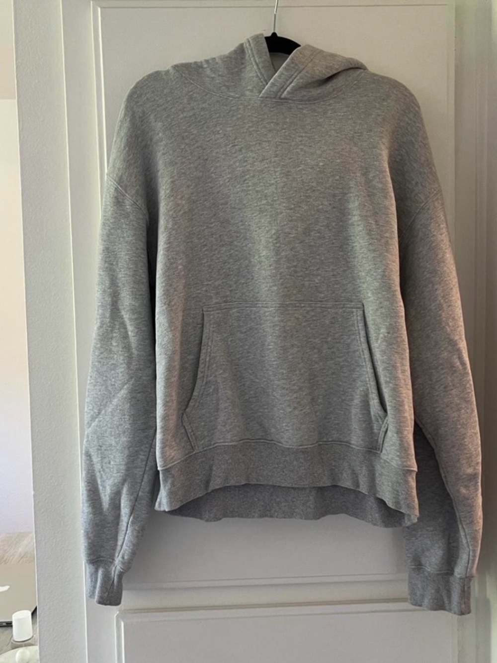 Aritzia unisex Grey Hooded Sweatshirt - Classic Pullover Hoodie